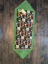 Load image into Gallery viewer, Handmade Quilted & Reversible Cotton Placemats