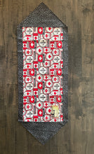 Load image into Gallery viewer, Handmade Quilted & Reversible Cotton Placemats