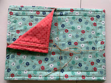 Load image into Gallery viewer, Handmade Quilted & Reversible Cotton Placemats