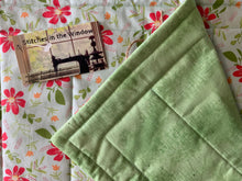 Load image into Gallery viewer, Handmade Quilted & Reversible Cotton Placemats