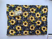 Load image into Gallery viewer, Handmade Quilted & Reversible Cotton Placemats