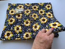 Load image into Gallery viewer, Handmade Quilted & Reversible Cotton Placemats